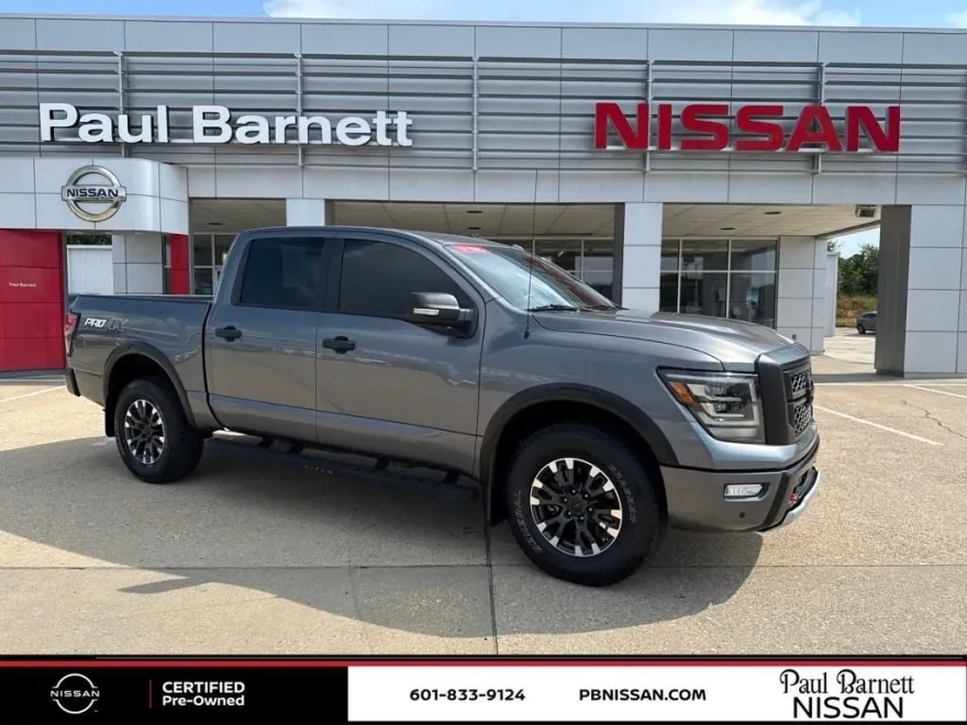 2021 Nissan Titan PRO-4X photo 1