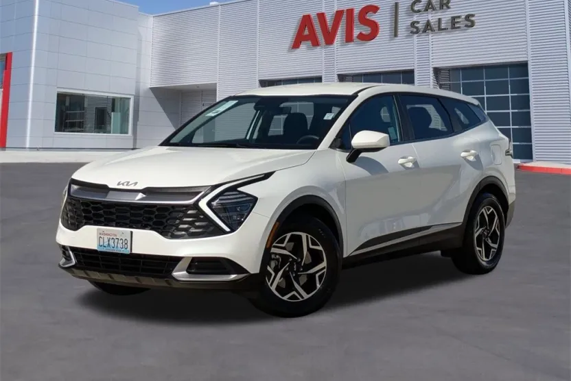2024 Kia Sportage LX photo 1