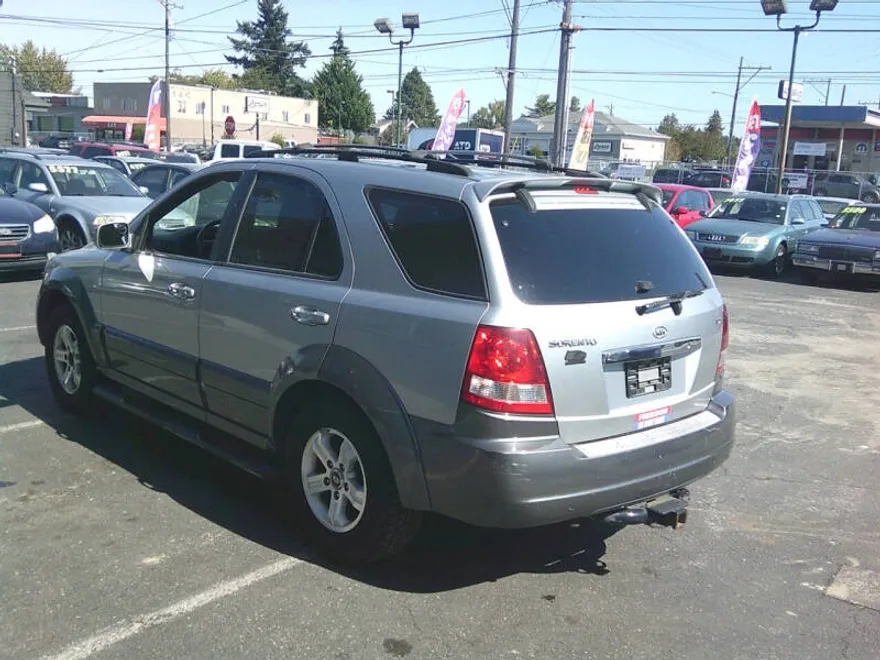 2003 Kia Sorento EX photo 1