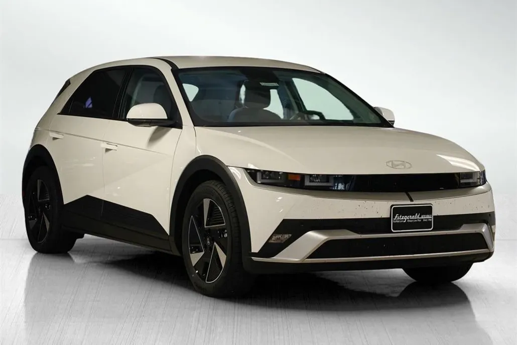 2026 Hyundai Ioniq 5 SE photo 1