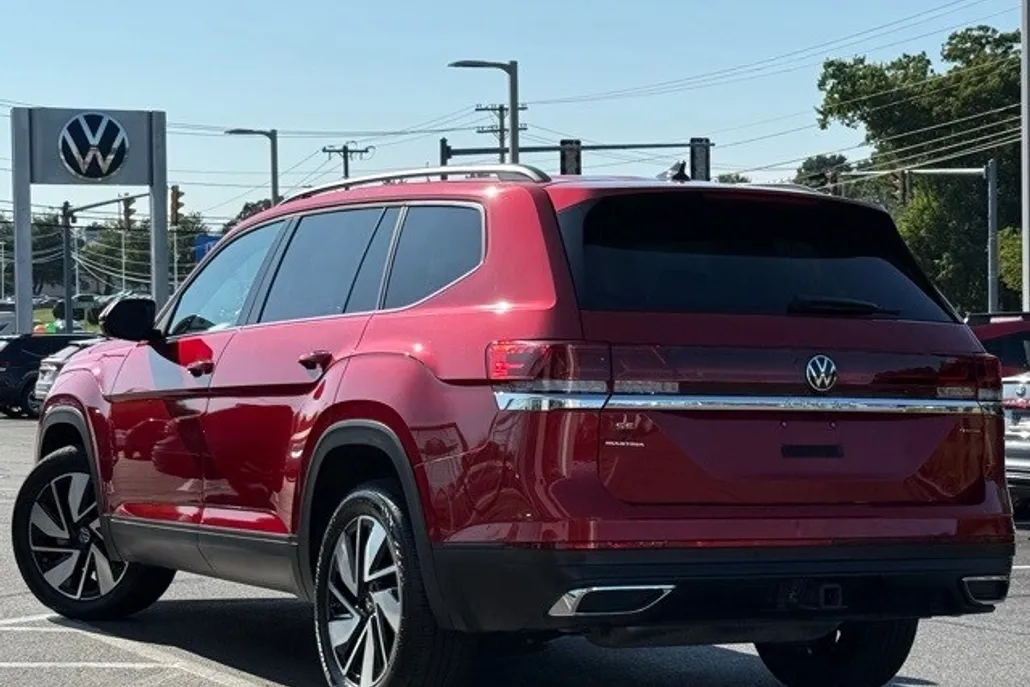 2024 Volkswagen Atlas SE Technology photo 1