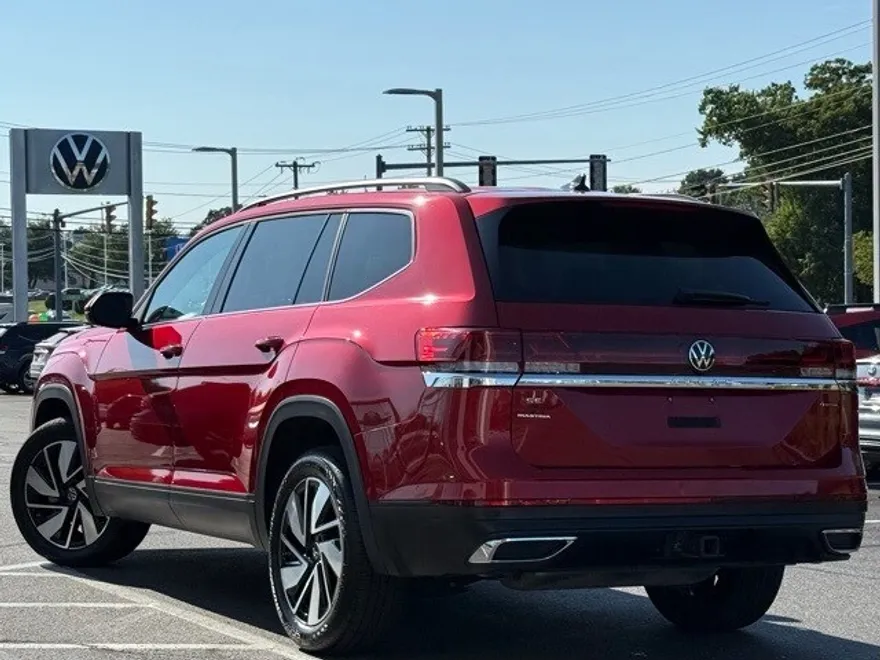 2024 Volkswagen Atlas SE Technology photo 1