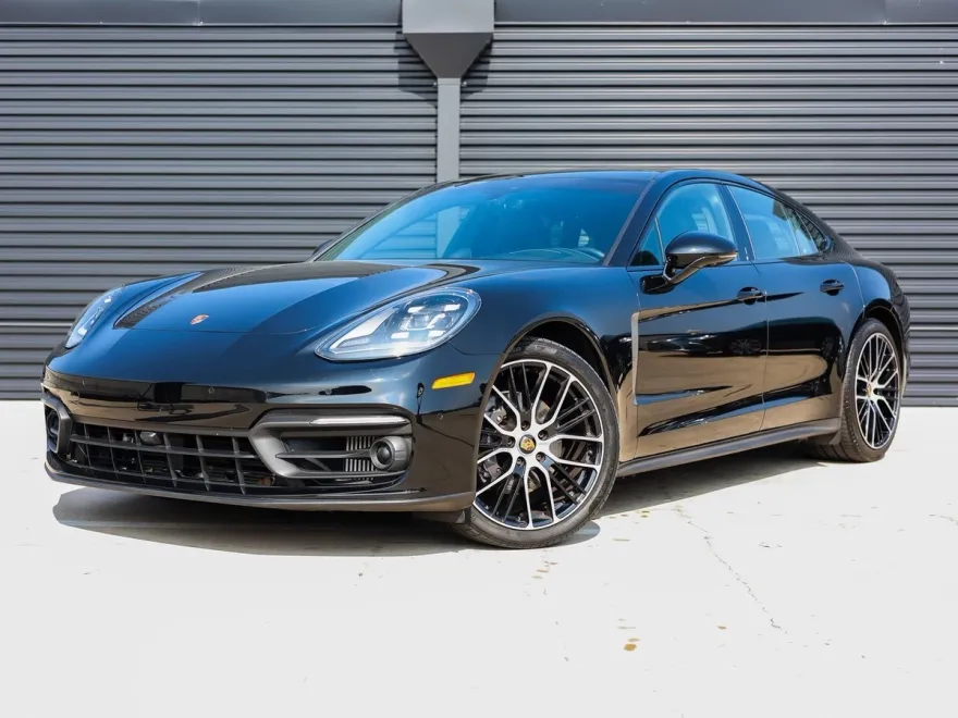 2023 Porsche Panamera Platinum photo 1