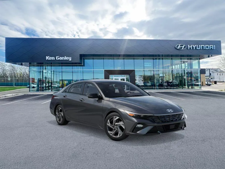 2025 Hyundai Elantra SEL Sport photo 1