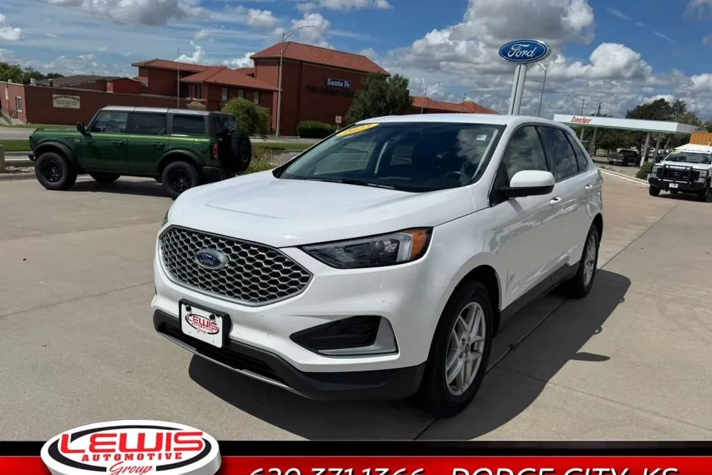 2023 Ford Edge SEL photo 1