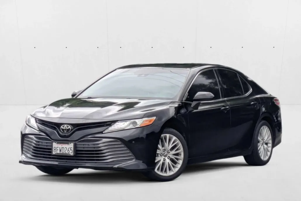 2018 Toyota Camry XLE photo 1