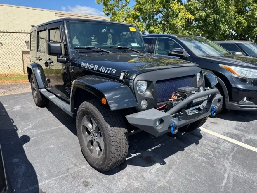 2017 Jeep Wrangler Unlimited Sahara photo 1