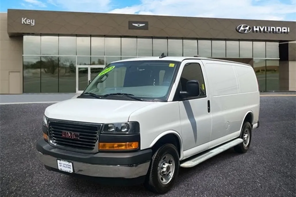 2023 Gmc Savana Cargo 2500 photo 1