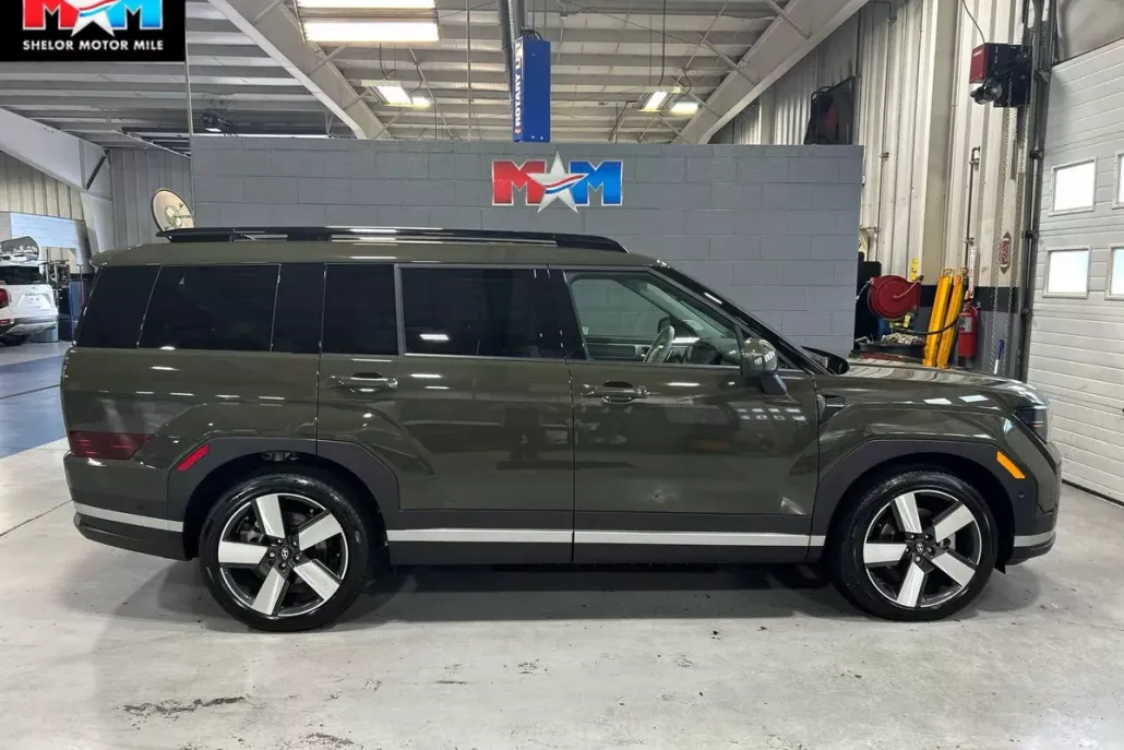 2025 Hyundai Santa Fe photo 1