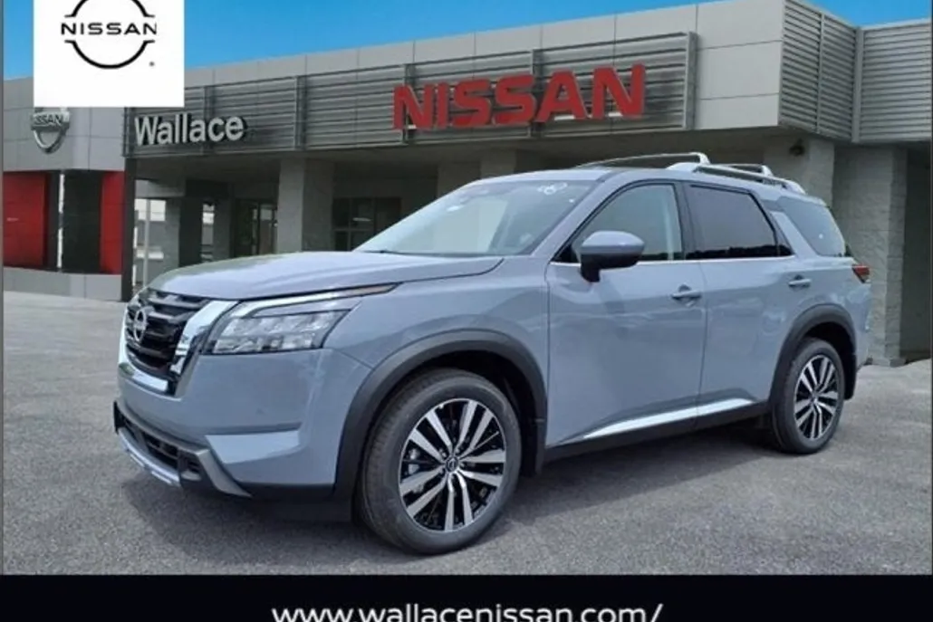 2025 Nissan Pathfinder Platinum photo 1