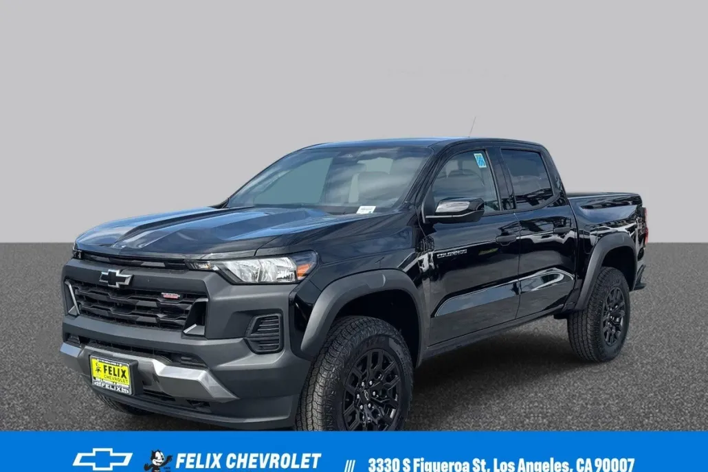 2026 Chevrolet Colorado Trail Boss photo 1