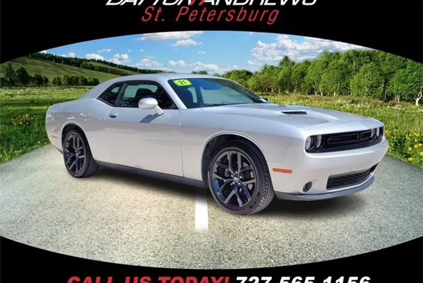 2021 Dodge Challenger SXT photo 1