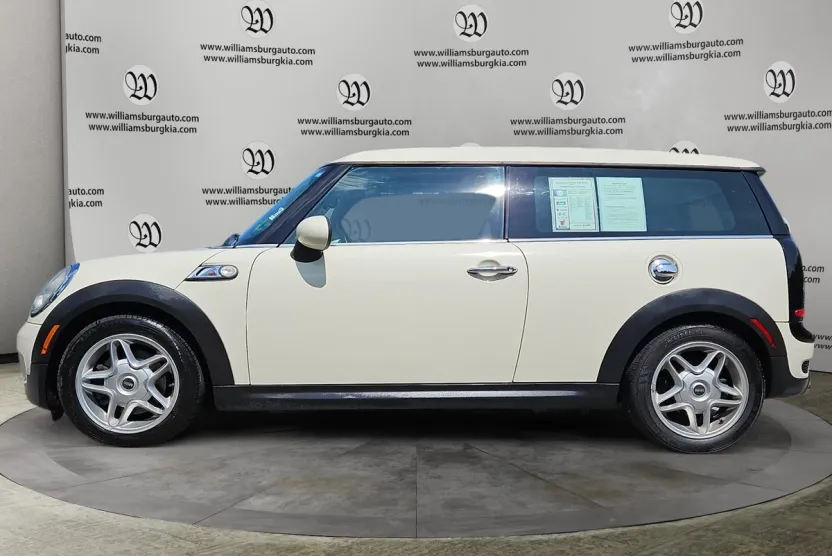 2010 Mini Cooper S photo 1