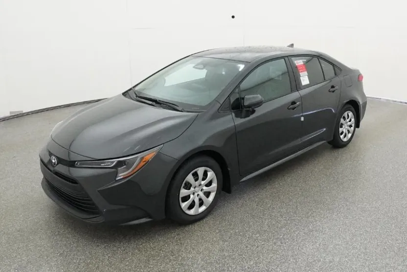 2025 Toyota Corolla LE photo 1