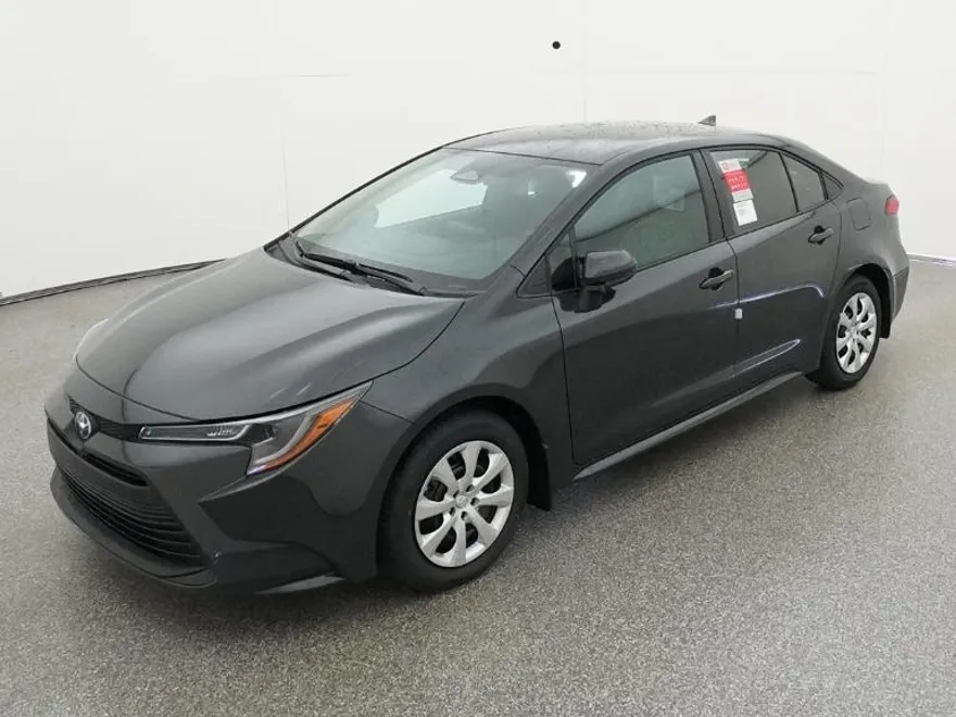 2025 Toyota Corolla LE photo 1