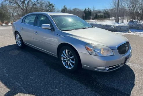 2007 Buick Lucerne CXS photo 2