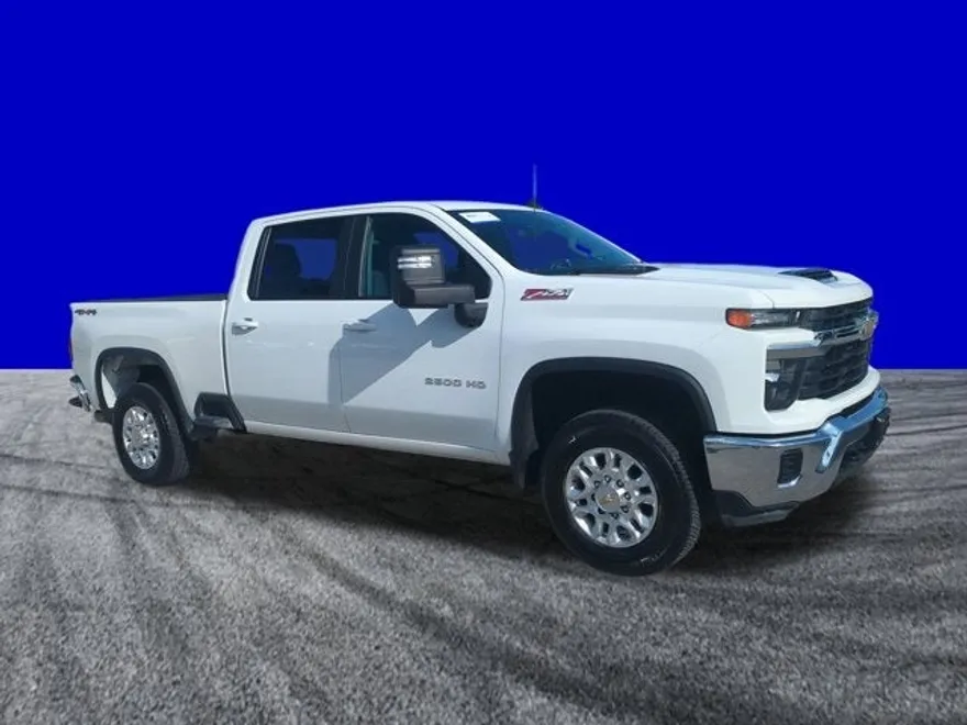 2024 Chevrolet Silverado 2500HD LT photo 1
