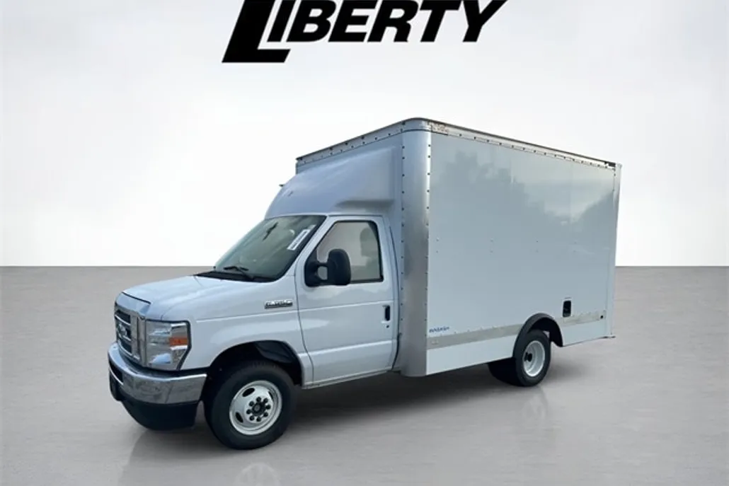 2025 Ford E-350 photo 1