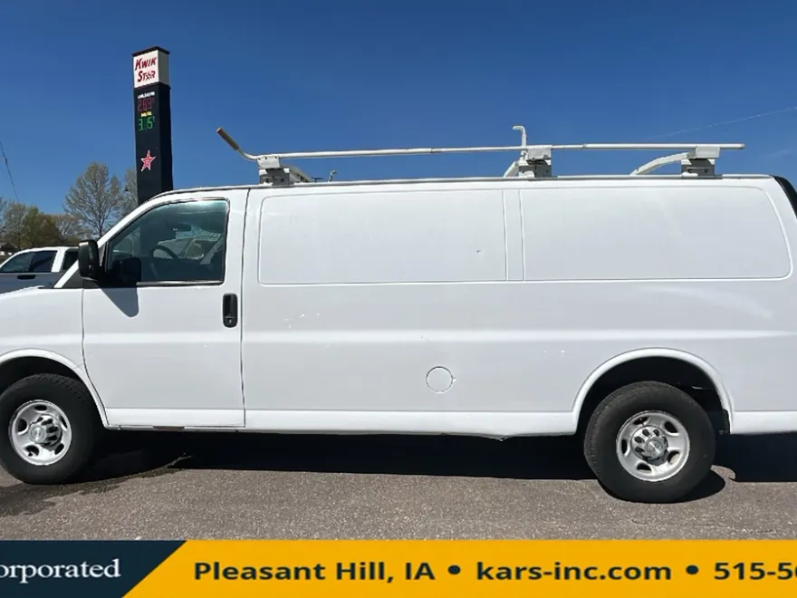 2014 Chevrolet Express Cargo Van photo 1