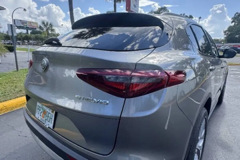 2018 Alfa Romeo Stelvio Ti photo 1