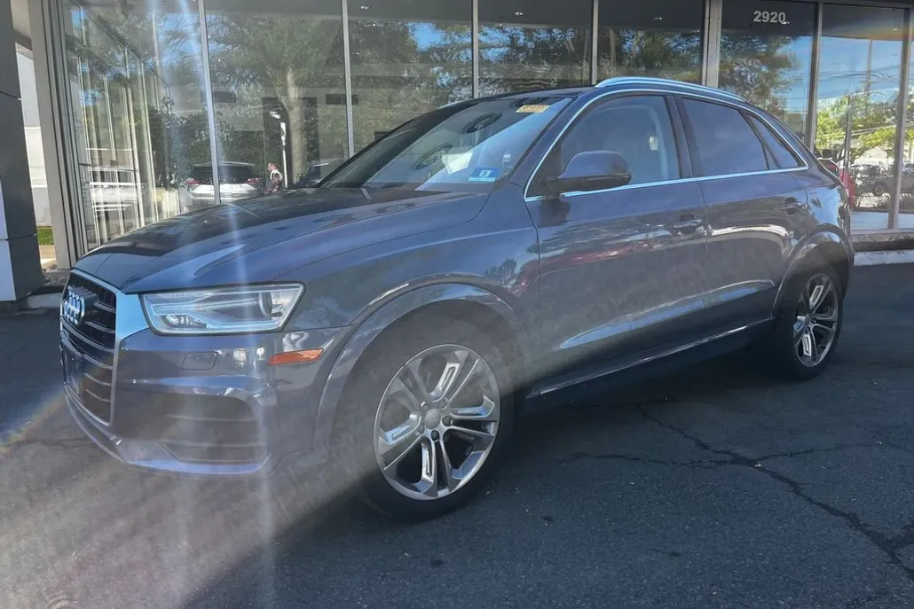 2017 Audi Q3 Premium Plus photo 1