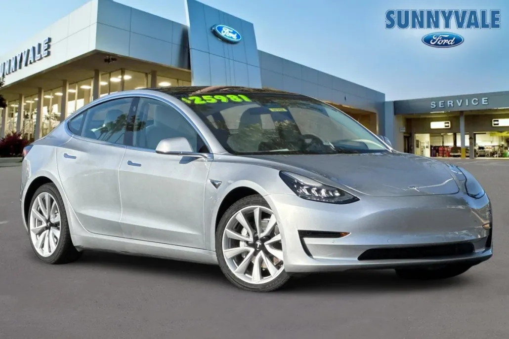 2018 Tesla Model 3 Long Range photo 1