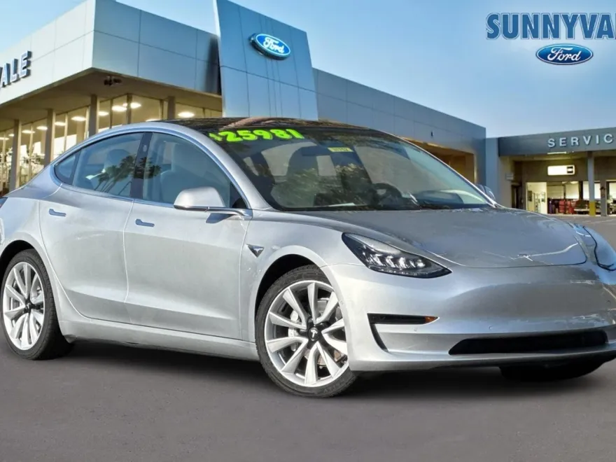 2018 Tesla Model 3 Long Range photo 1