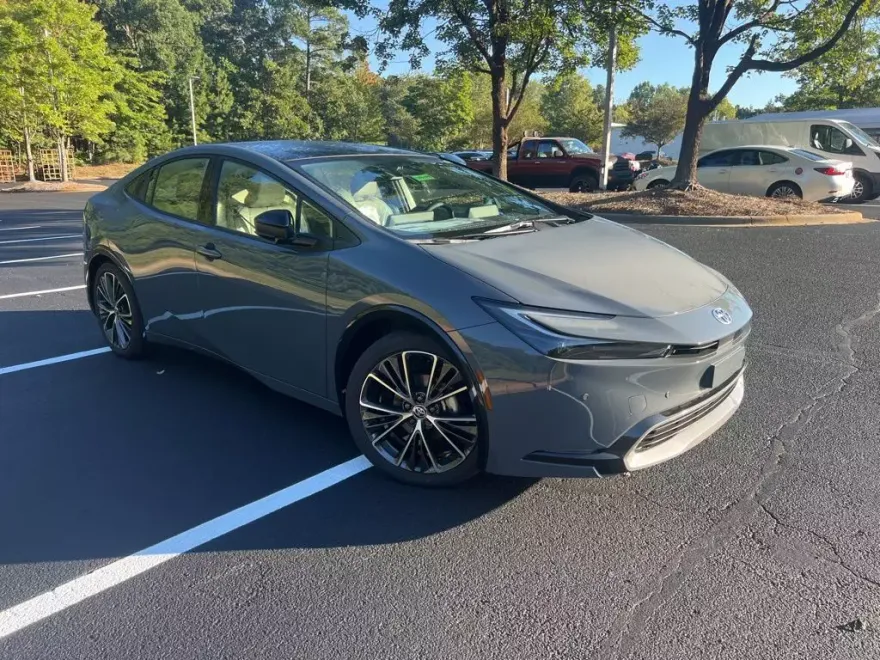 2026 Toyota Prius XLE photo 1