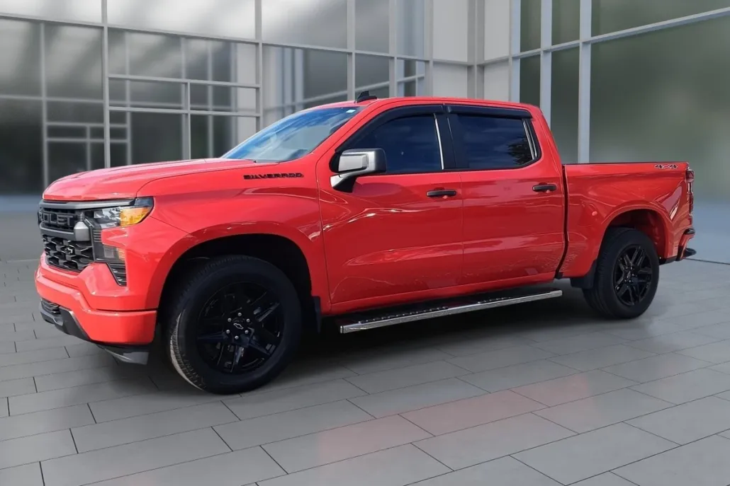 2023 Chevrolet Silverado 1500 Custom photo 1
