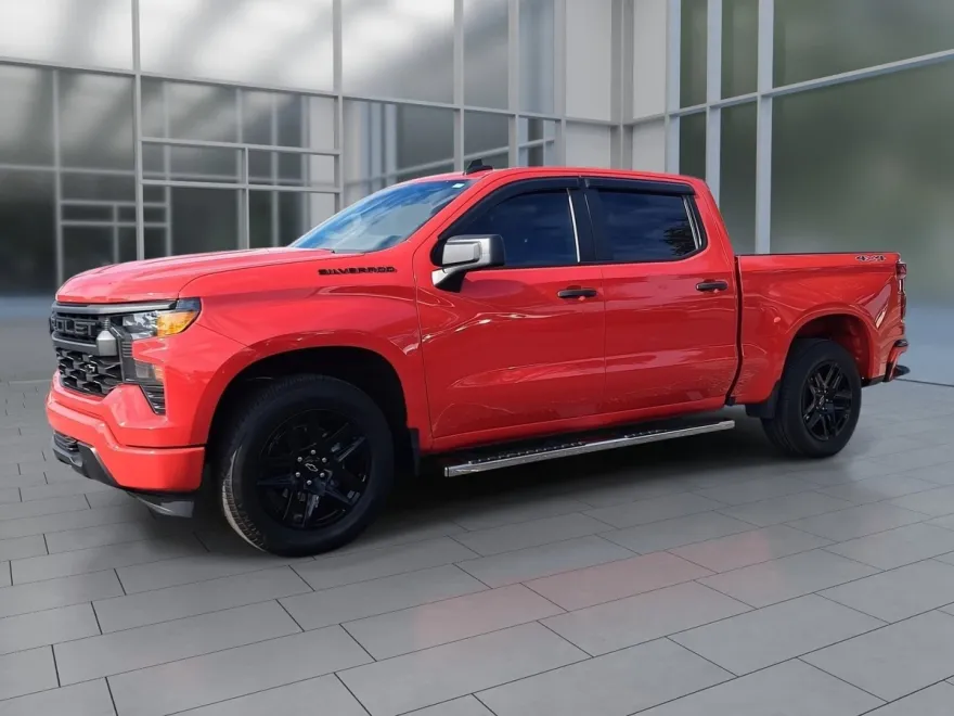 2023 Chevrolet Silverado 1500 Custom photo 1