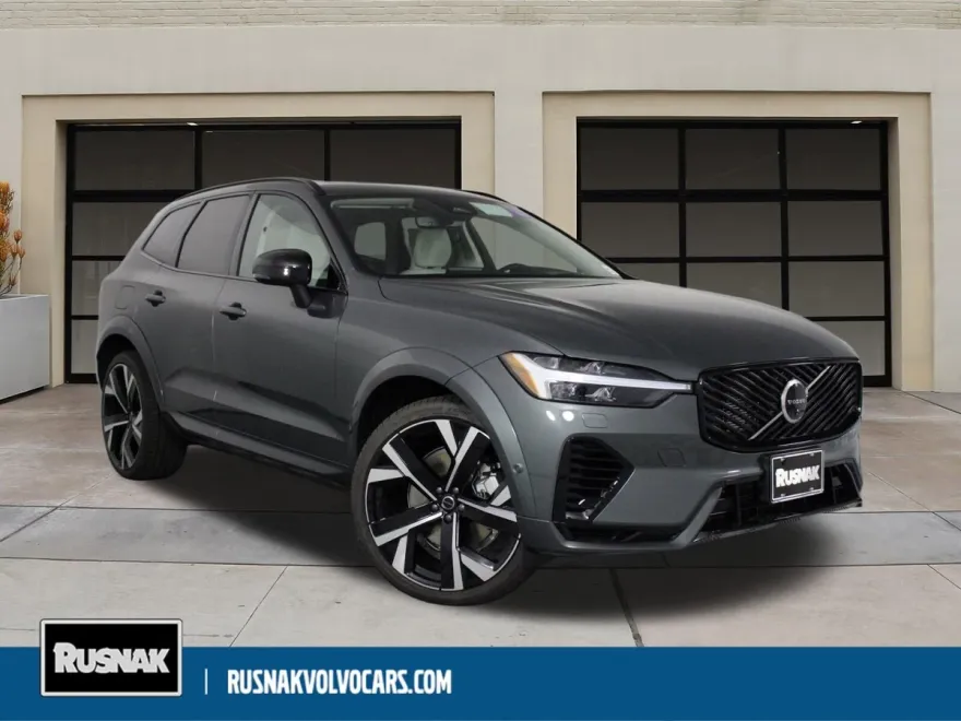 2026 Volvo XC60 Hybrid T8 photo 1