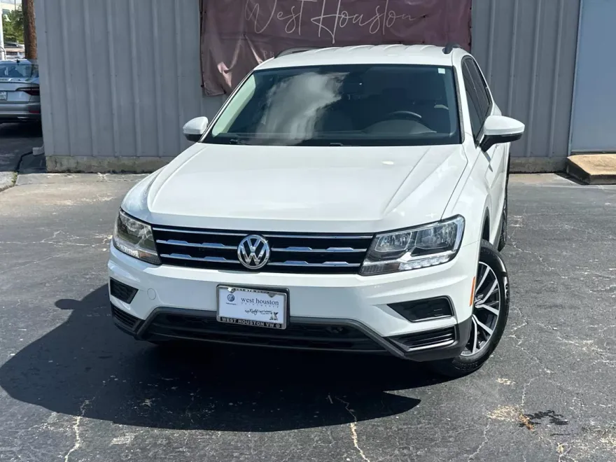 2021 Volkswagen Tiguan S photo 1