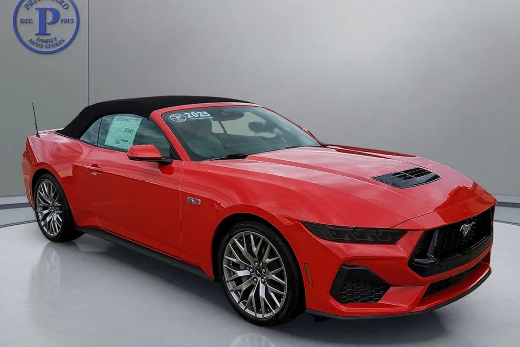 2025 Ford Mustang GT Premium photo 1