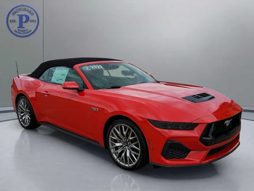 2025 Ford Mustang GT Premium photo 1
