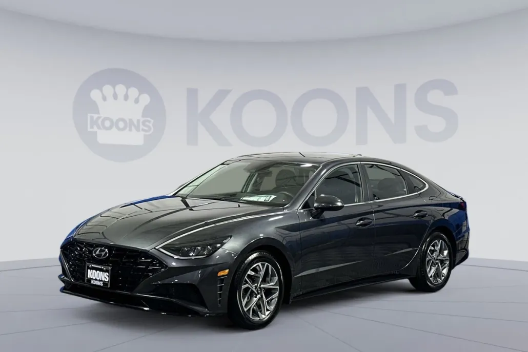 2022 Hyundai Sonata SEL photo 1