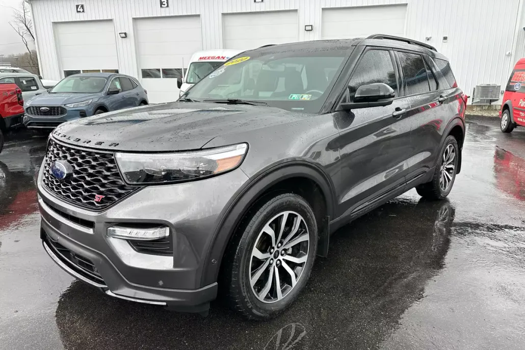 2020 Ford Explorer ST photo 1