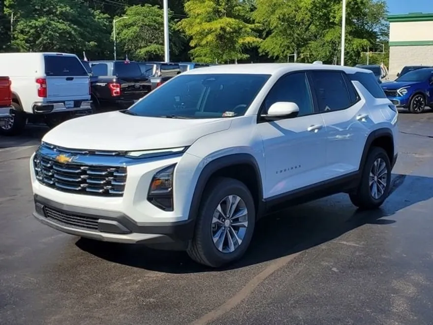 2026 Chevrolet Equinox LT photo 1
