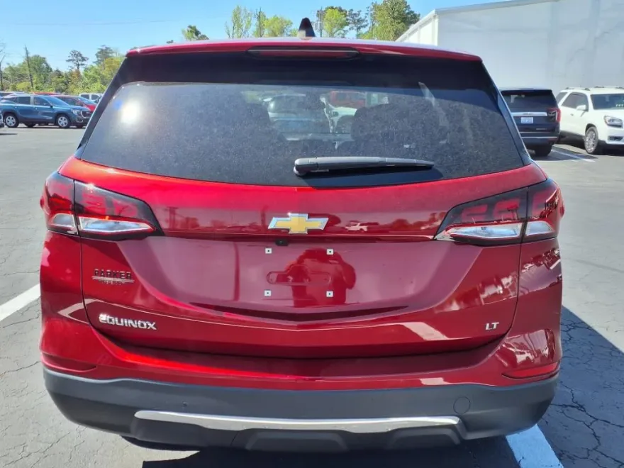 2023 Chevrolet Equinox LT photo 1