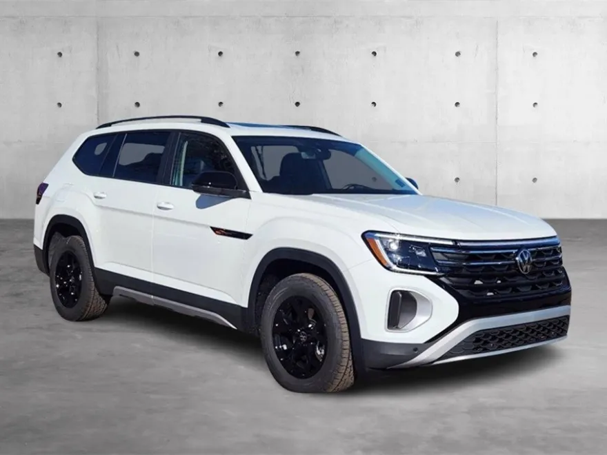 2025 Volkswagen Atlas Peak Edition photo 1