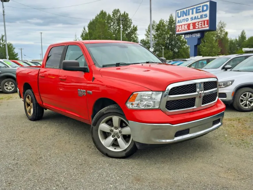 2019 Ram 1500 Classic SLT photo 1