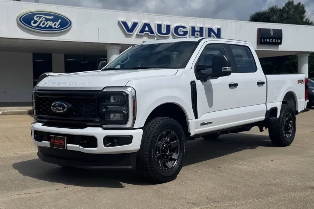 2025 Ford F-250 XL photo 1