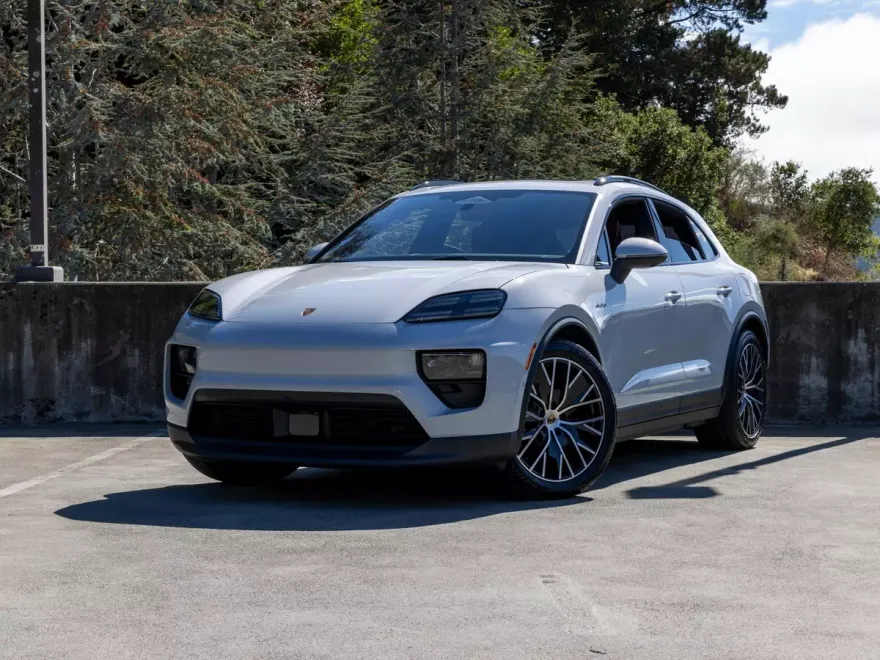 2024 Porsche Macan 4 Electric photo 1