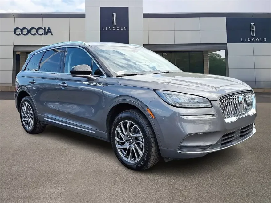 2022 Lincoln Corsair Standard photo 1
