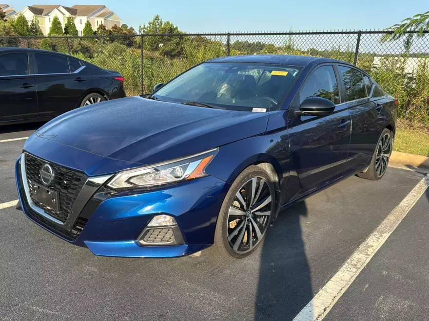 2022 Nissan Altima 2.5 SR photo 1