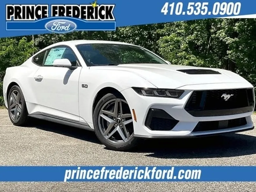 2025 Ford Mustang GT photo 1