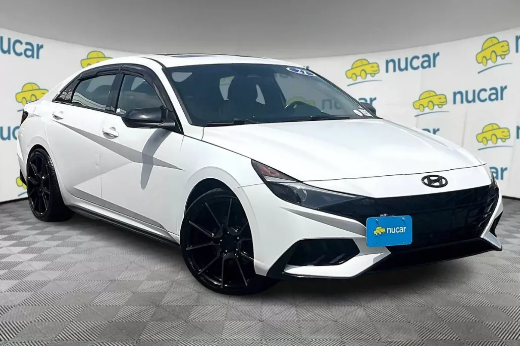 2021 Hyundai Elantra N Line photo 1
