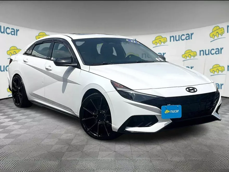 2021 Hyundai Elantra N Line photo 1