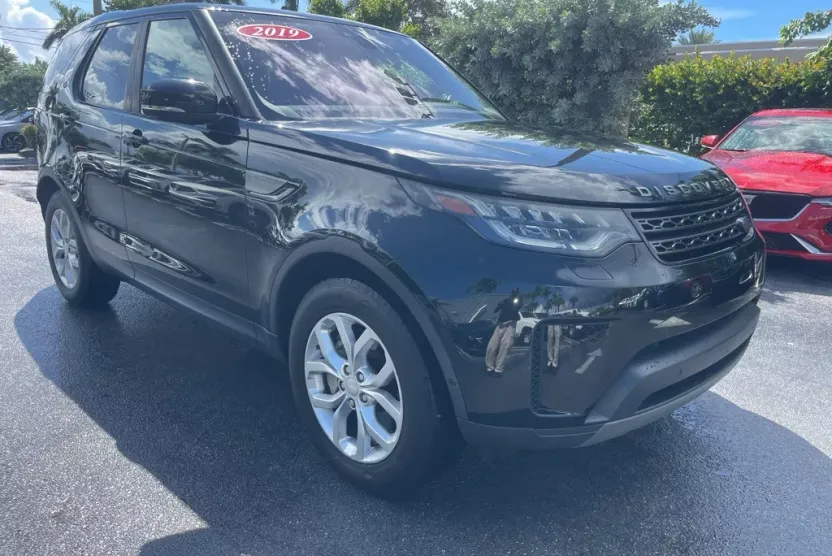 2019 Land Rover Discovery SE photo 1