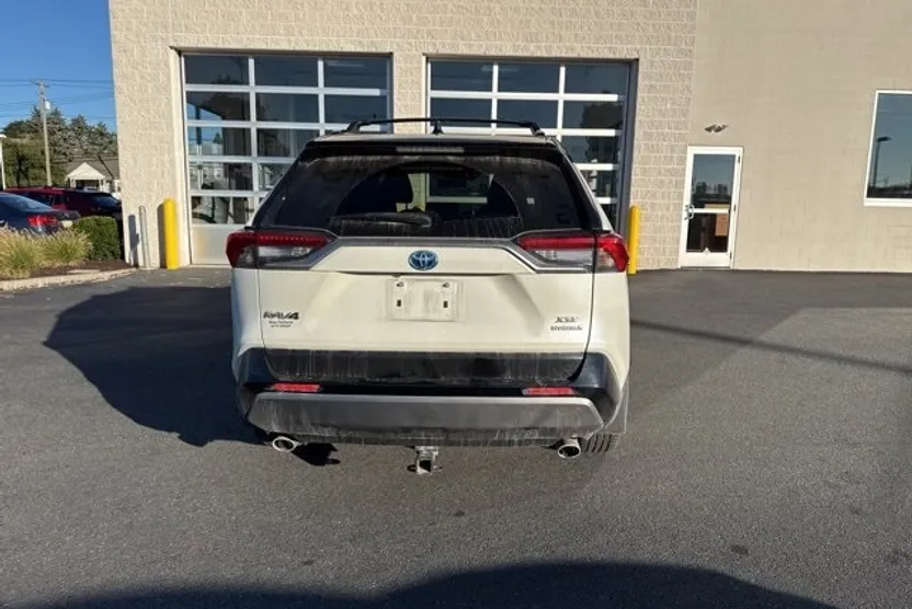 2021 Toyota RAV4 Hybrid XSE photo 1