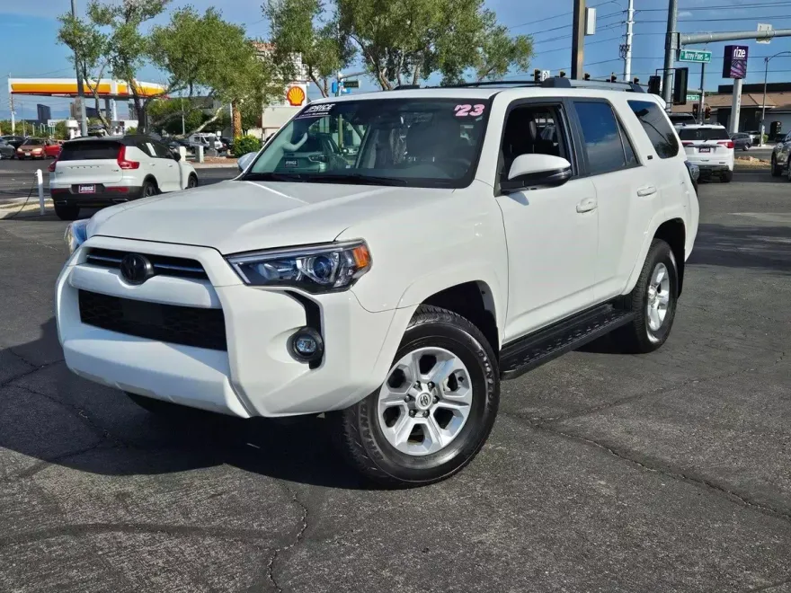 2023 Toyota 4Runner SR5 Premium photo 1